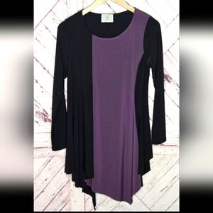 Chalet et Ceci Purple & Black Asymmetrical Tunic Top *minor flaw*